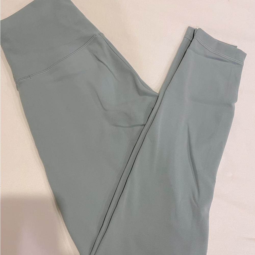 Lululemon wunder train